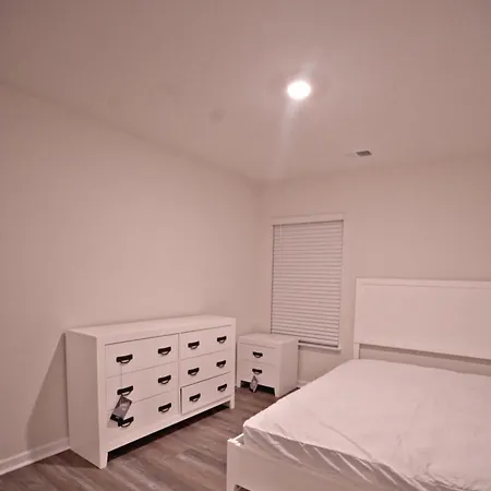 Cozy Townhome 20 Miles From Clt Very Close To Lake Norman